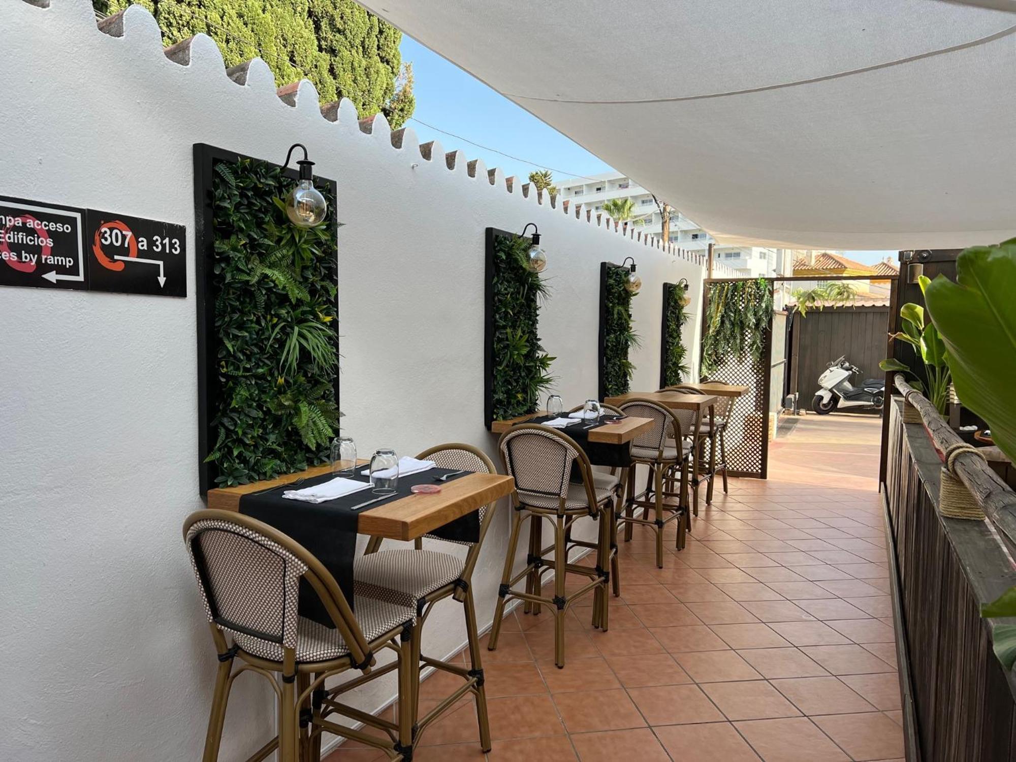 Hotel Zen Airport Torremolinos Exterior photo
