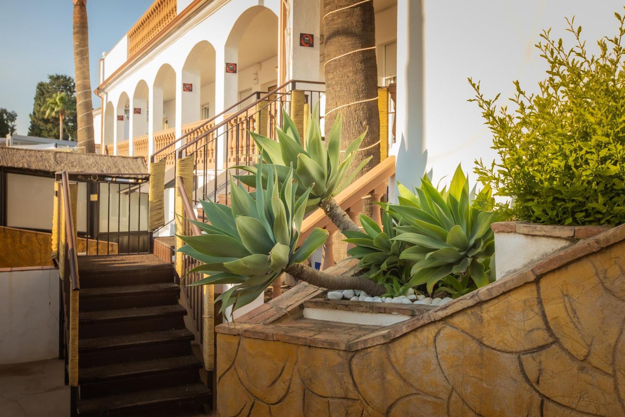 Hotel Zen Airport Torremolinos Exterior photo