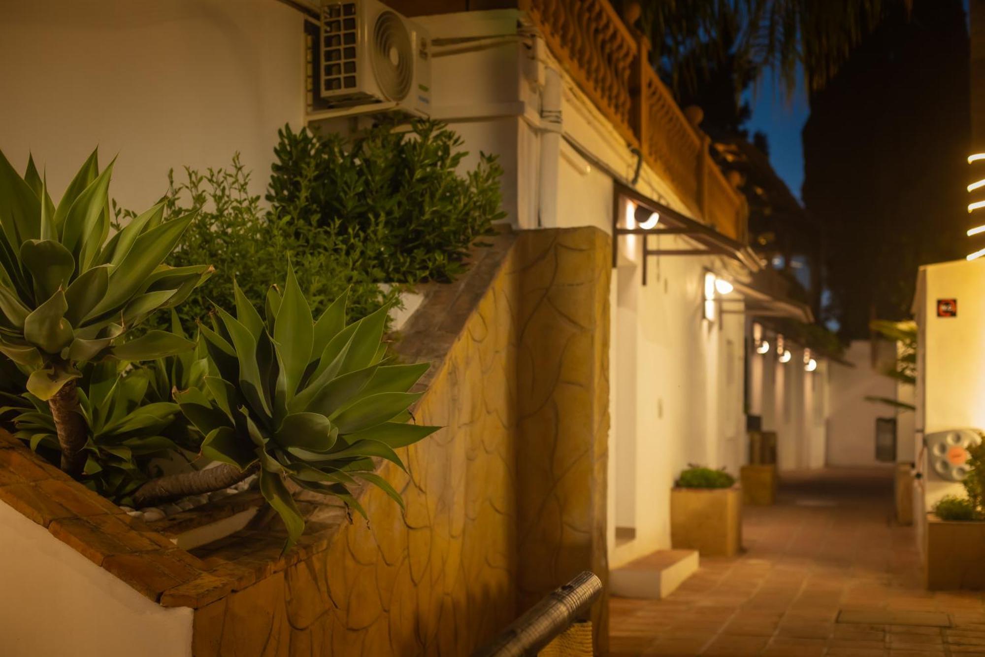 Hotel Zen Airport Torremolinos Exterior photo