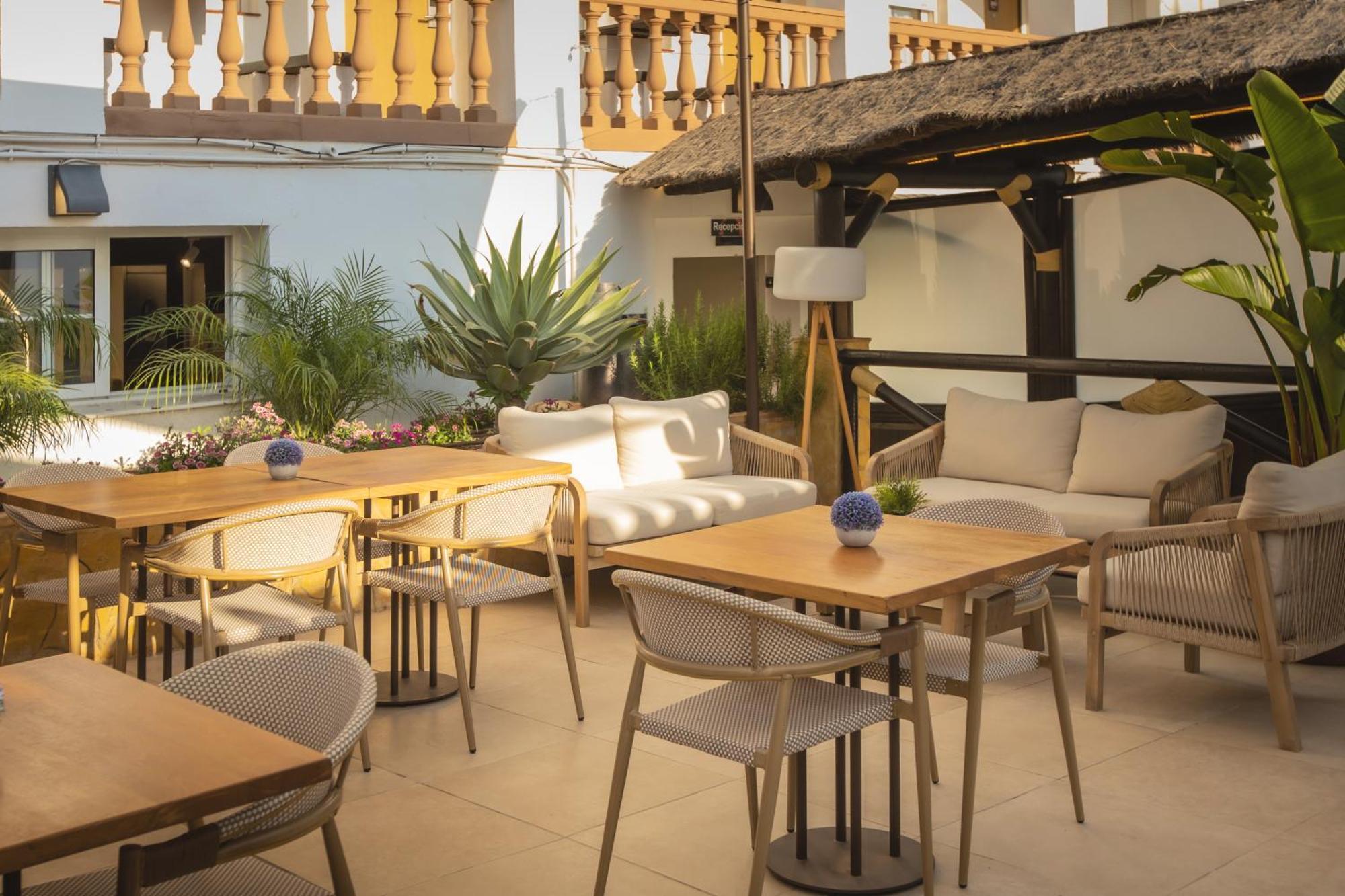 Hotel Zen Airport Torremolinos Exterior photo