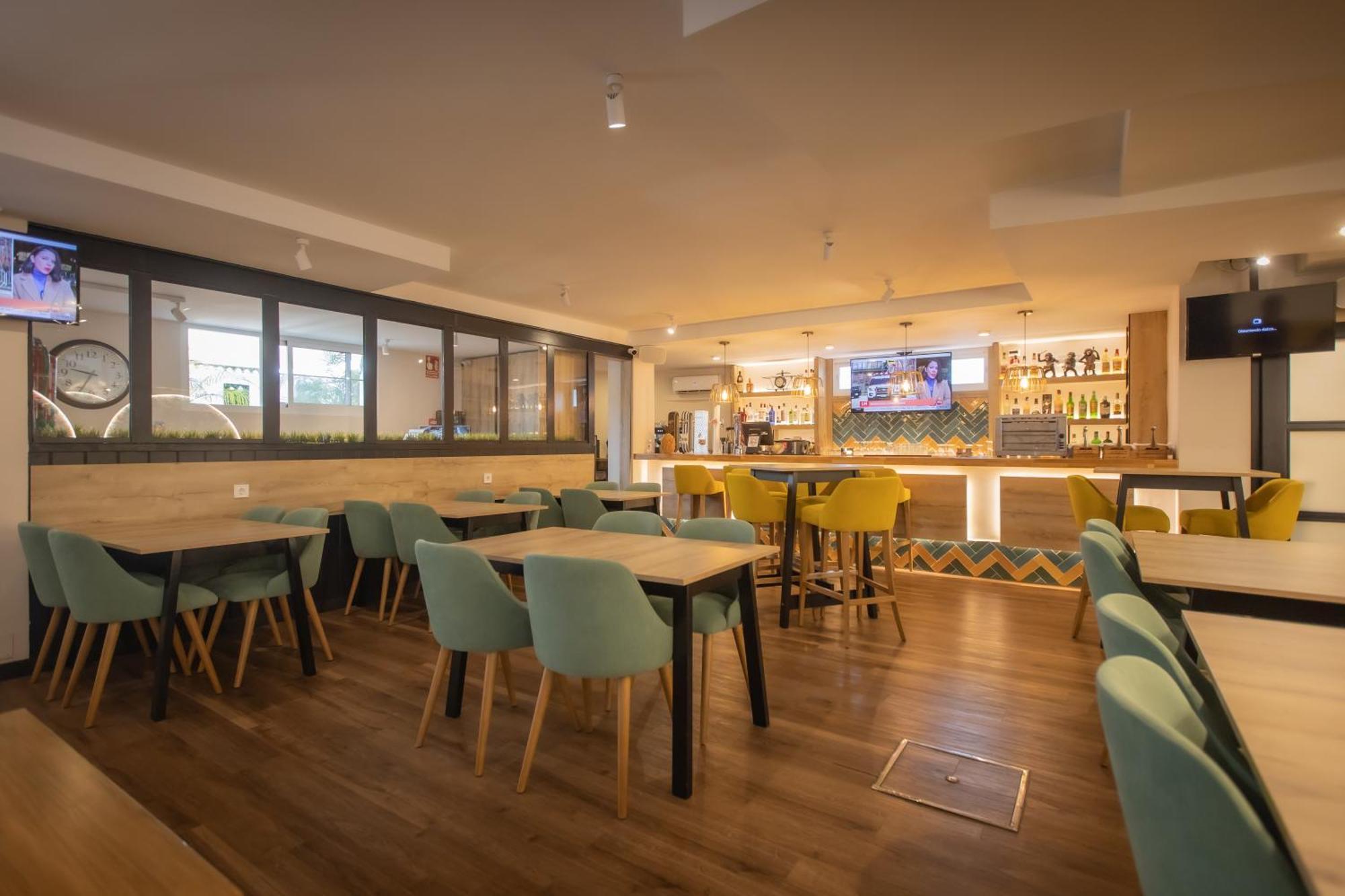 Hotel Zen Airport Torremolinos Exterior photo